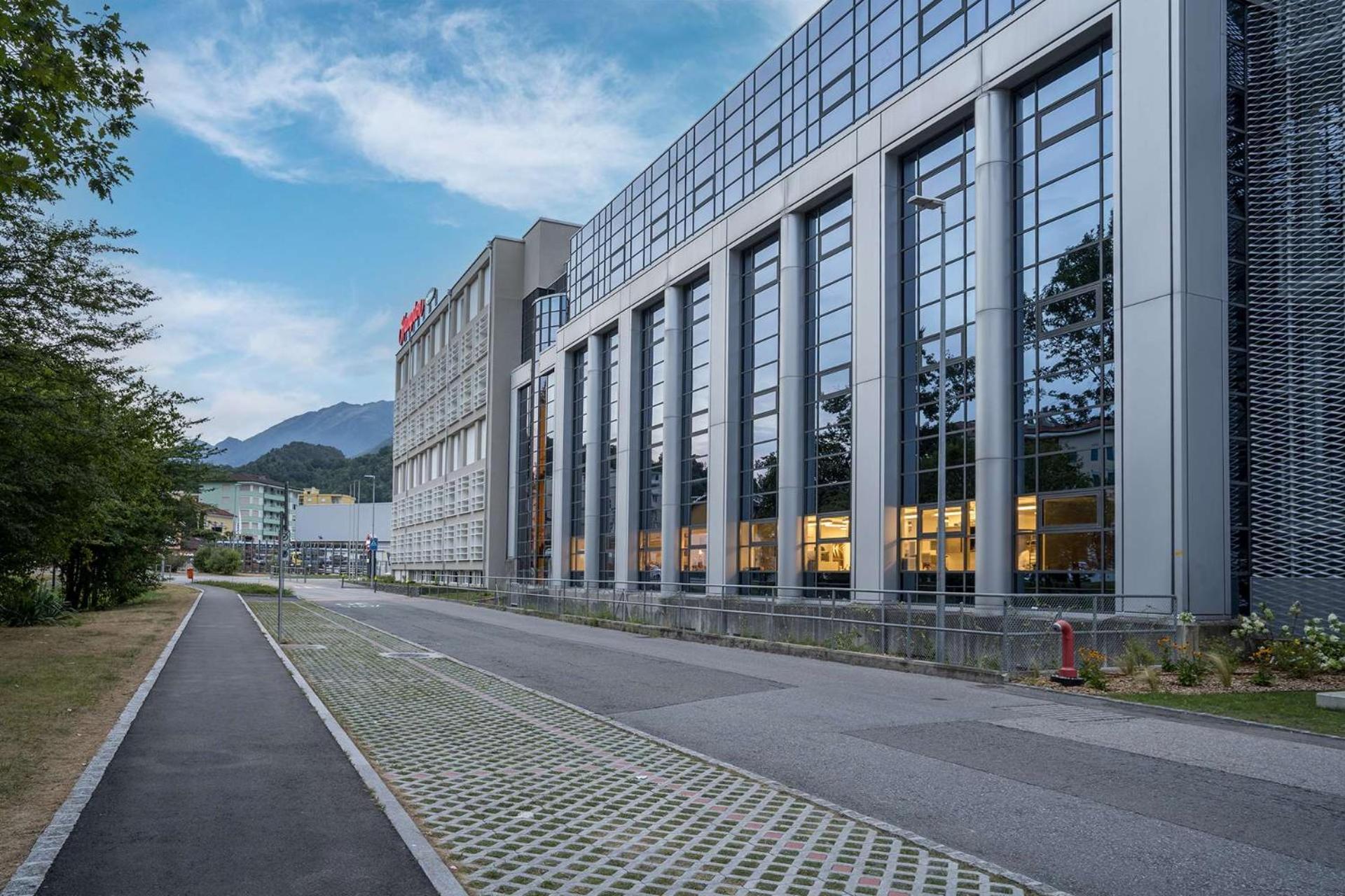 Hotel Hampton By Hilton Locarno à Losone Extérieur photo